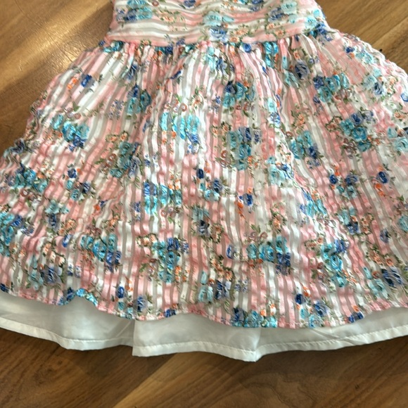 Adorable designer party dress - Picture 2 of 5